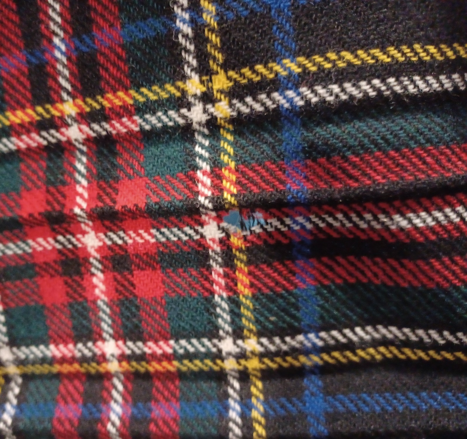 VTG James Dalgliesh Wool Traditional Tartan Kilt Red Black Blue Green Size 14