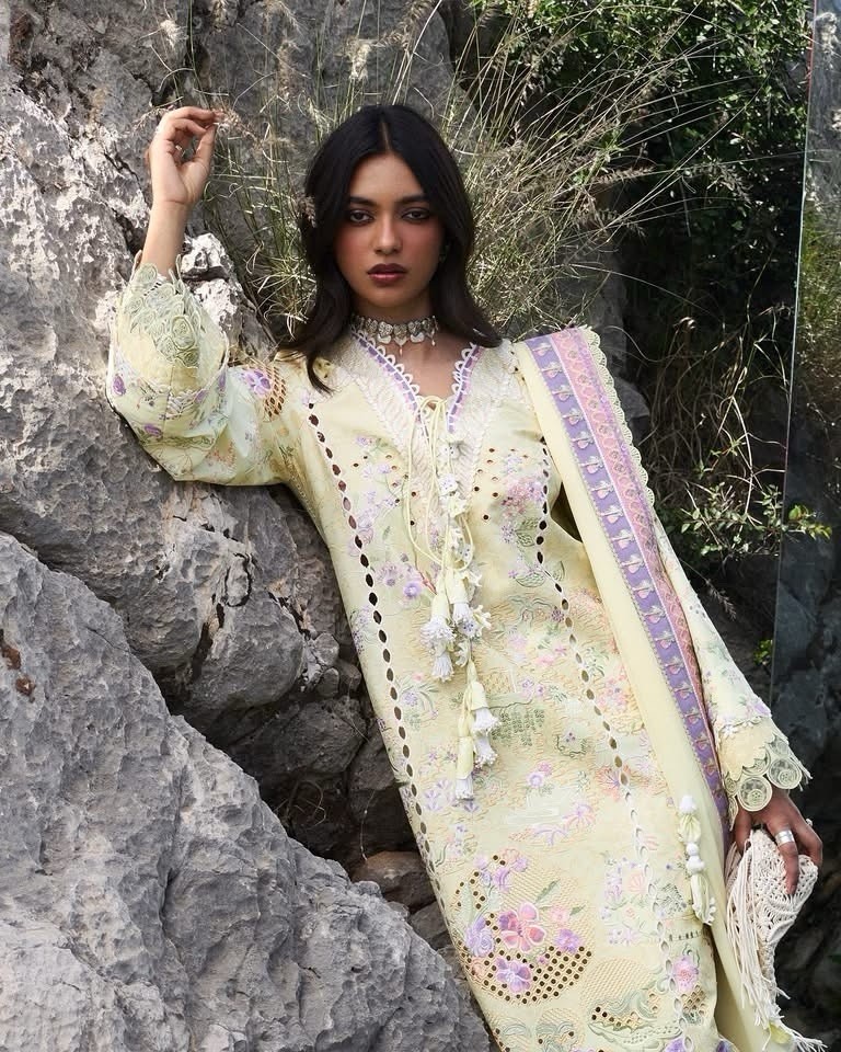 Women Pakistani Unstitched Chiffon Salwar Kameez Floral Embroidered