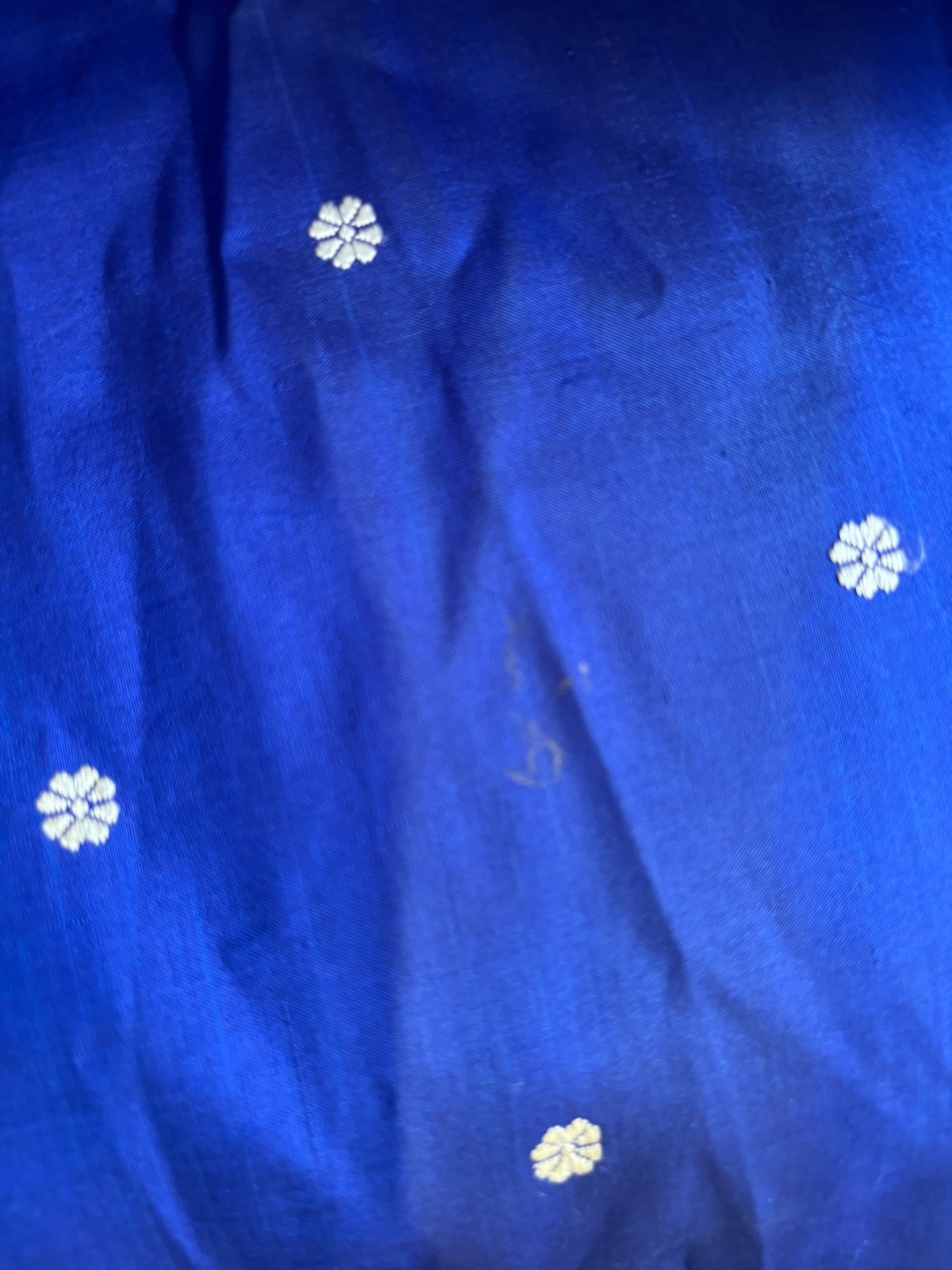 Royal blue and cream color Bomkai sari with fall & pico it has tiny hole & spots