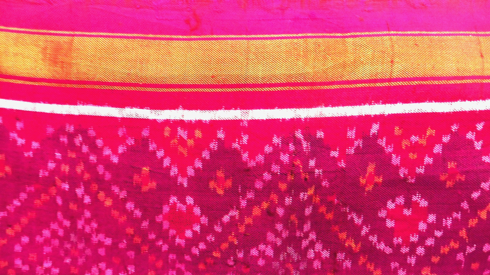 Silk Saree Sari Authentic Vibrant Rani Pink Gold Border 210 x 46 Inch Beautiful!