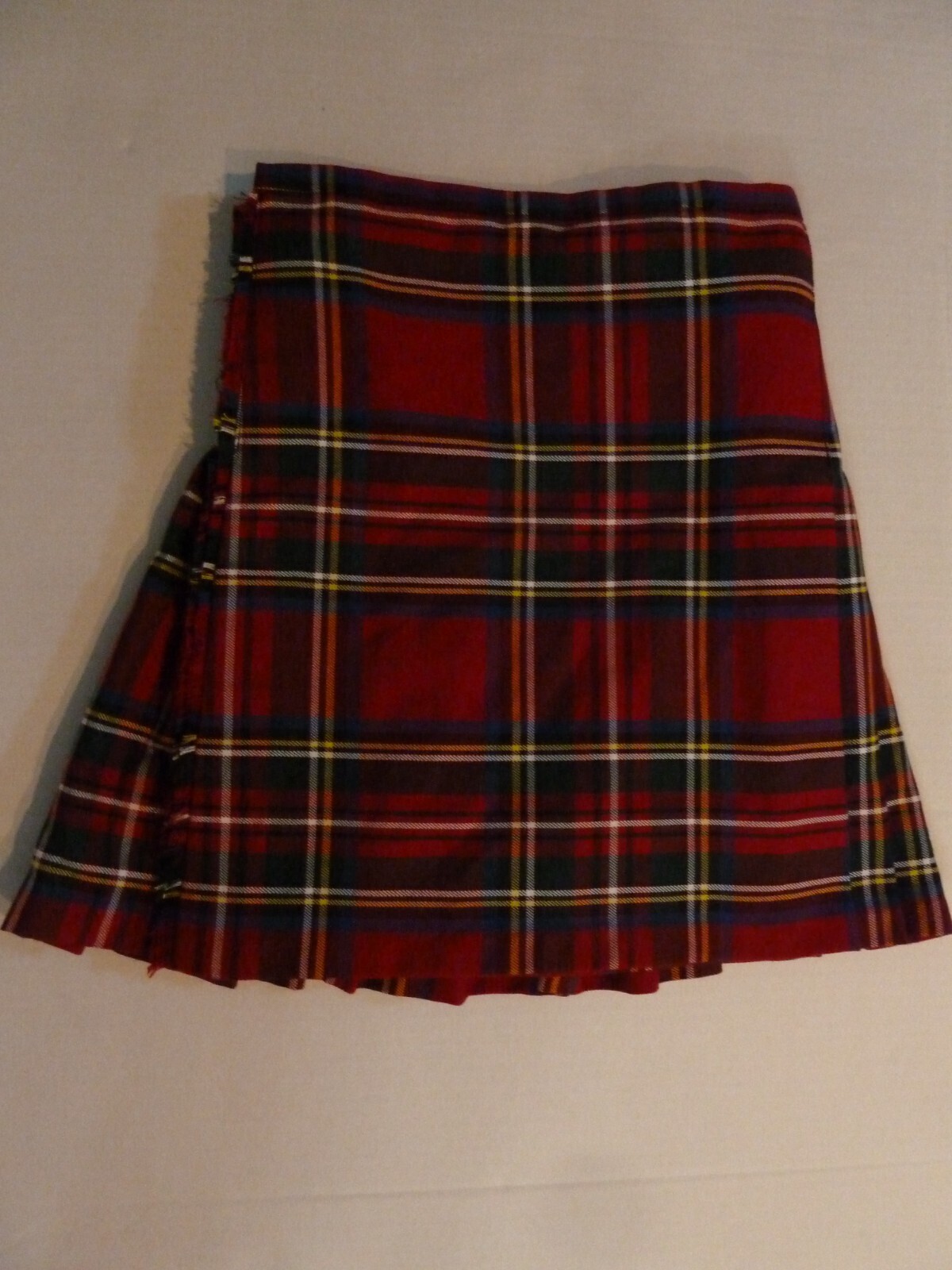 Childs Kilt 7-8 Tradition Red blue green yellow plaid 17″ length Halloween