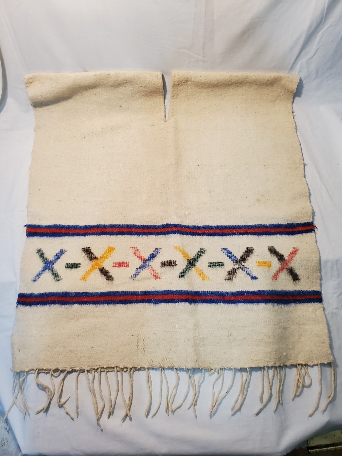 Vintage 100% Wool Warp & wool Weft Mexican Poncho 64″x30″ Rare Design X Pattern