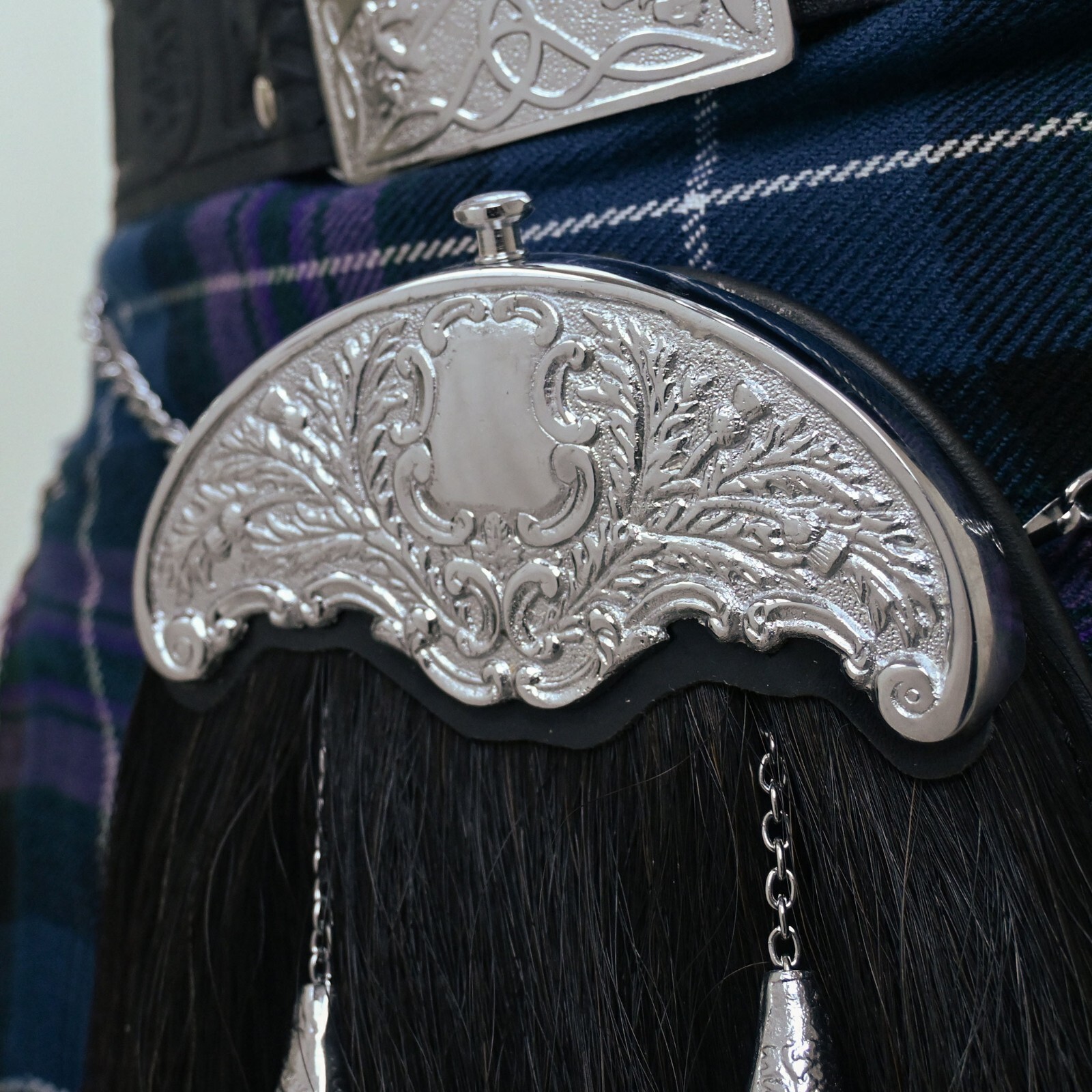 Traditional Scottish kilt sporran Real Horse Hair Sporran Black + White Tassels