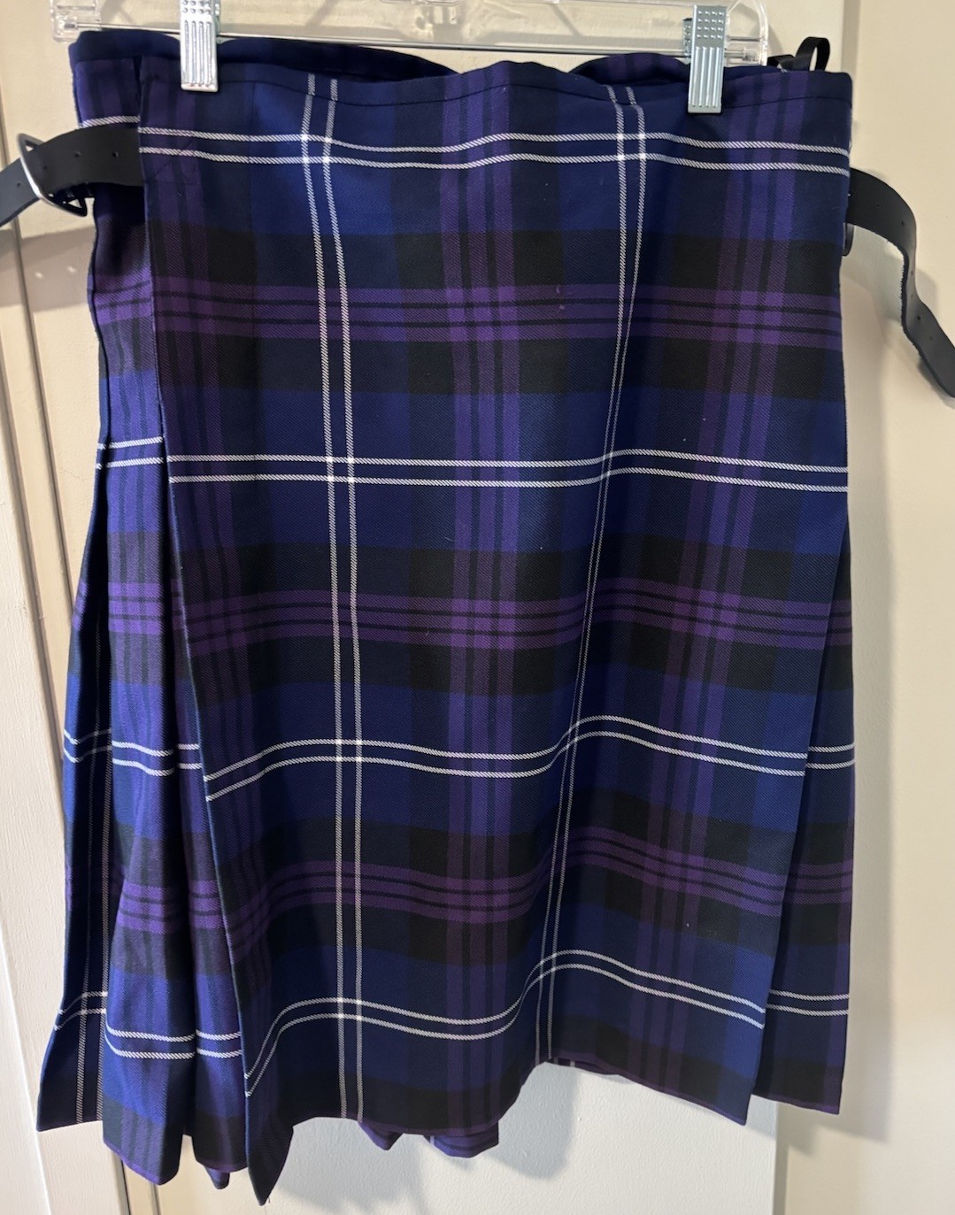 The Kilt – Purple & Blue Plaid Men’s Pleated Kilt – Rayon & Acetate Men 34/36