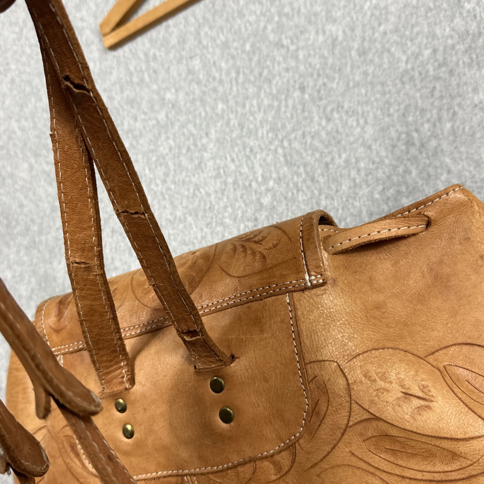 Vintage Leather Backpack Large Adjustable Made in PARAGUAY Bucket Tan Embossed
