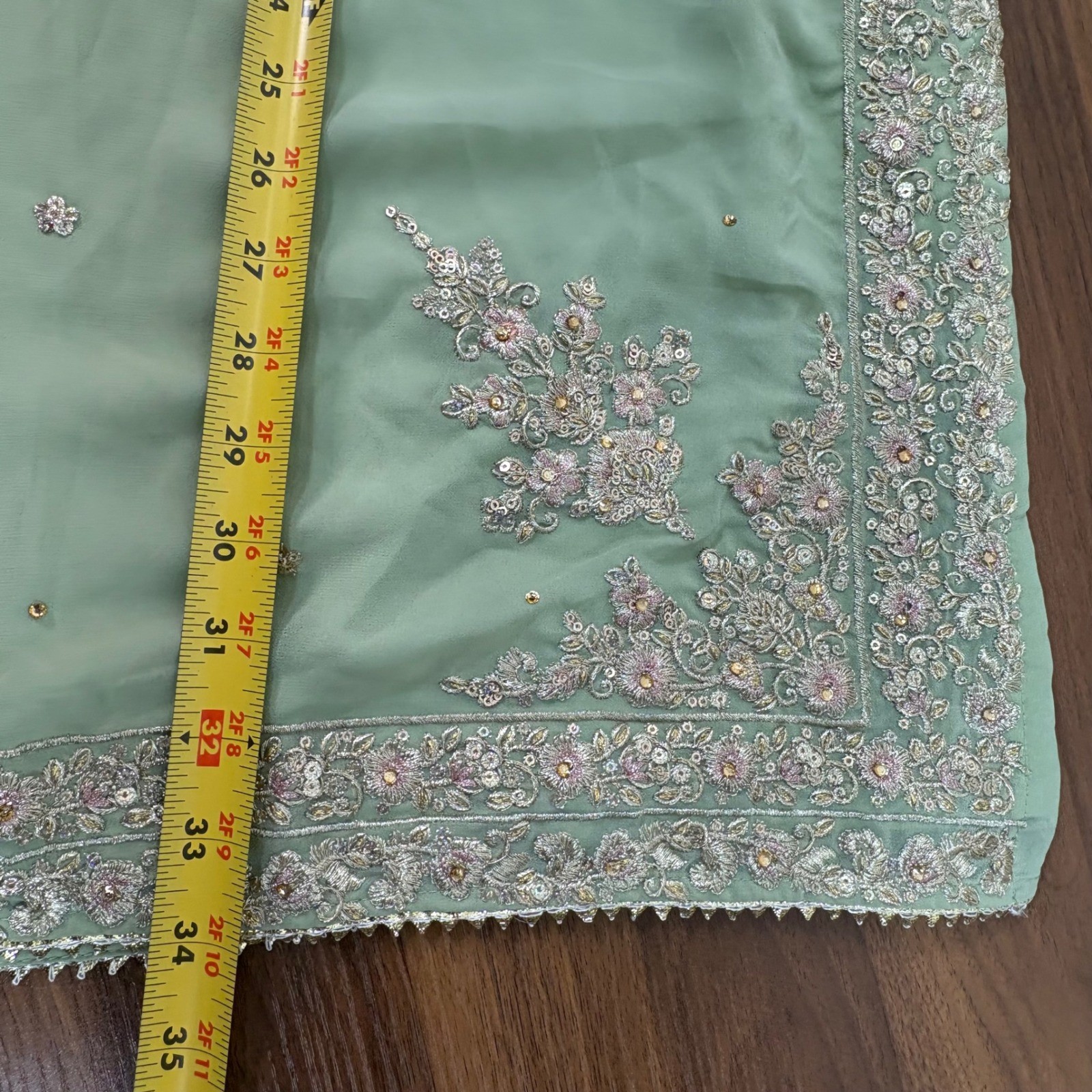 Lashkaraa Women Sage Green Embroidered Sequin Sleeveless Kurti Tunic Size L 40