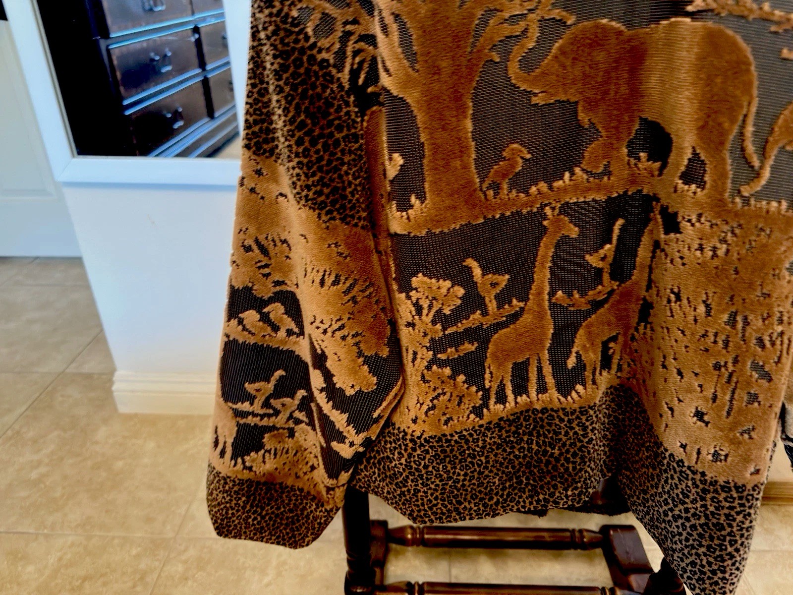 vtg Paco Soler Elephant-Giraffe- Flamingo Bird- Trees woven tapestry jacket. M/L
