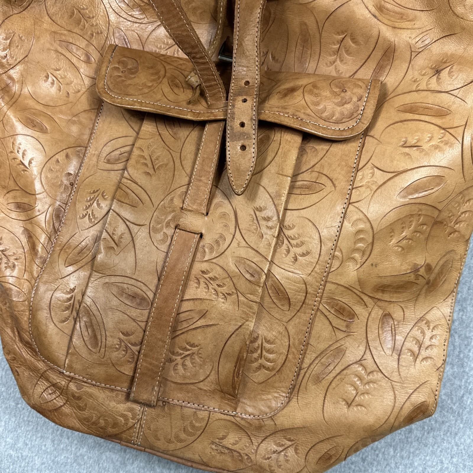 Vintage Leather Backpack Large Adjustable Made in PARAGUAY Bucket Tan Embossed