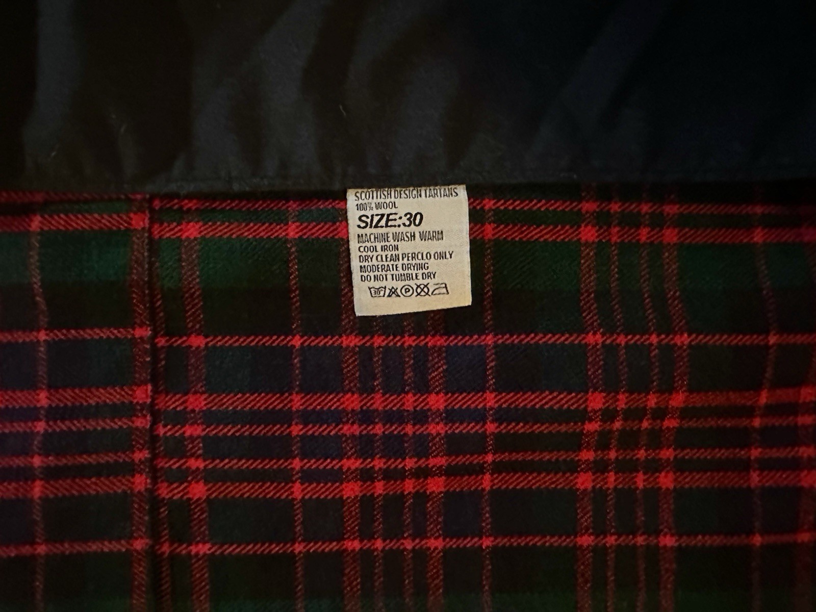 Scottish Design Tartans Red/Green/Black 100% Wool Tartan Plaid Kilt Size 30