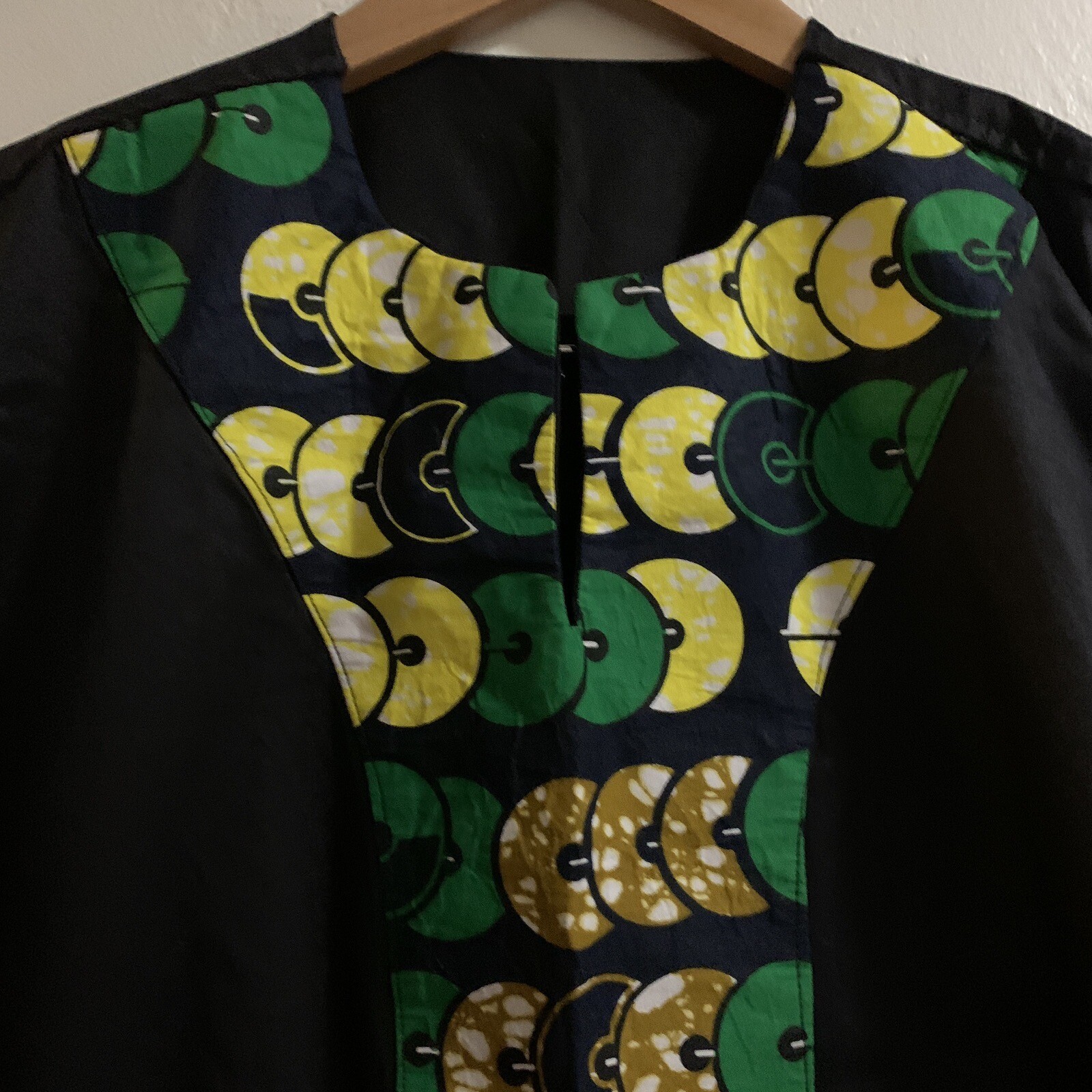Traditional African Dashiki Men Black Green Size Small Short Sleeve Handmade