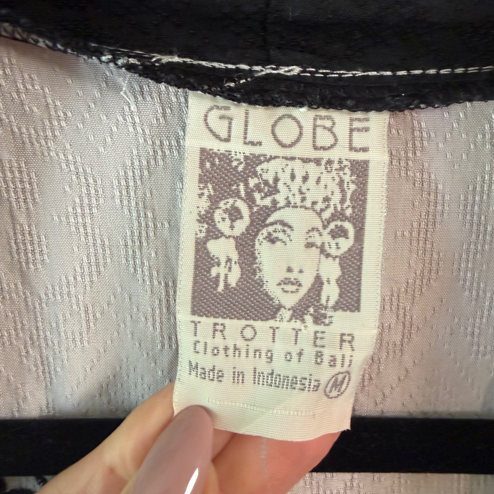 Vintage Globe Trotter Bali Rayon Kimono Jacket White Embroidered Crane Medium