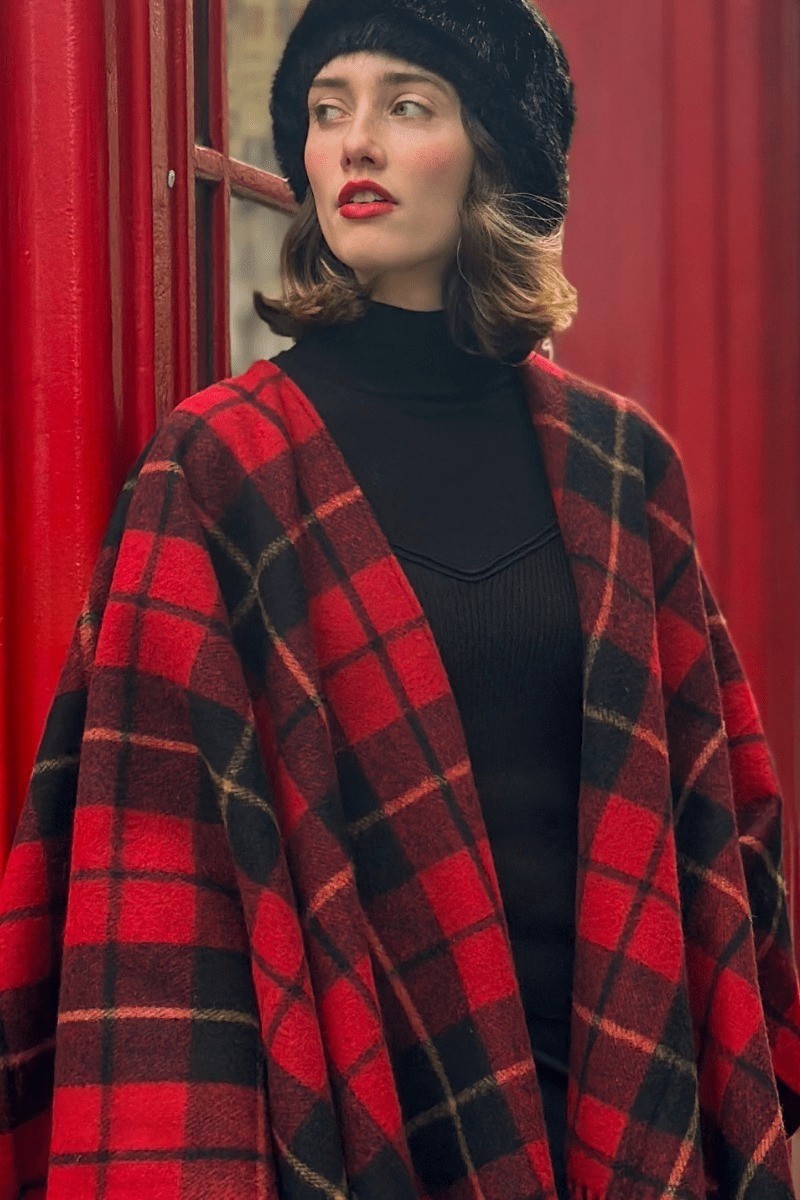 Scottish Ladies Highlander Tartan Ruana Handmade Wool Plaid Shawl in 50 + Tartan