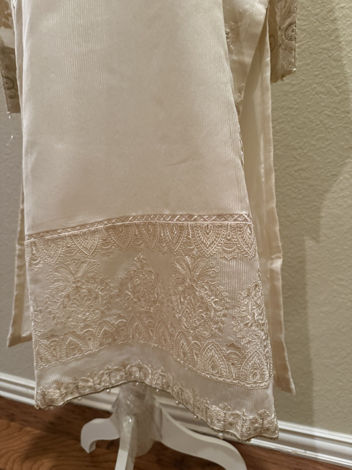 Threads & Motifs Cotton Net Embroidered Khameez – Size 40