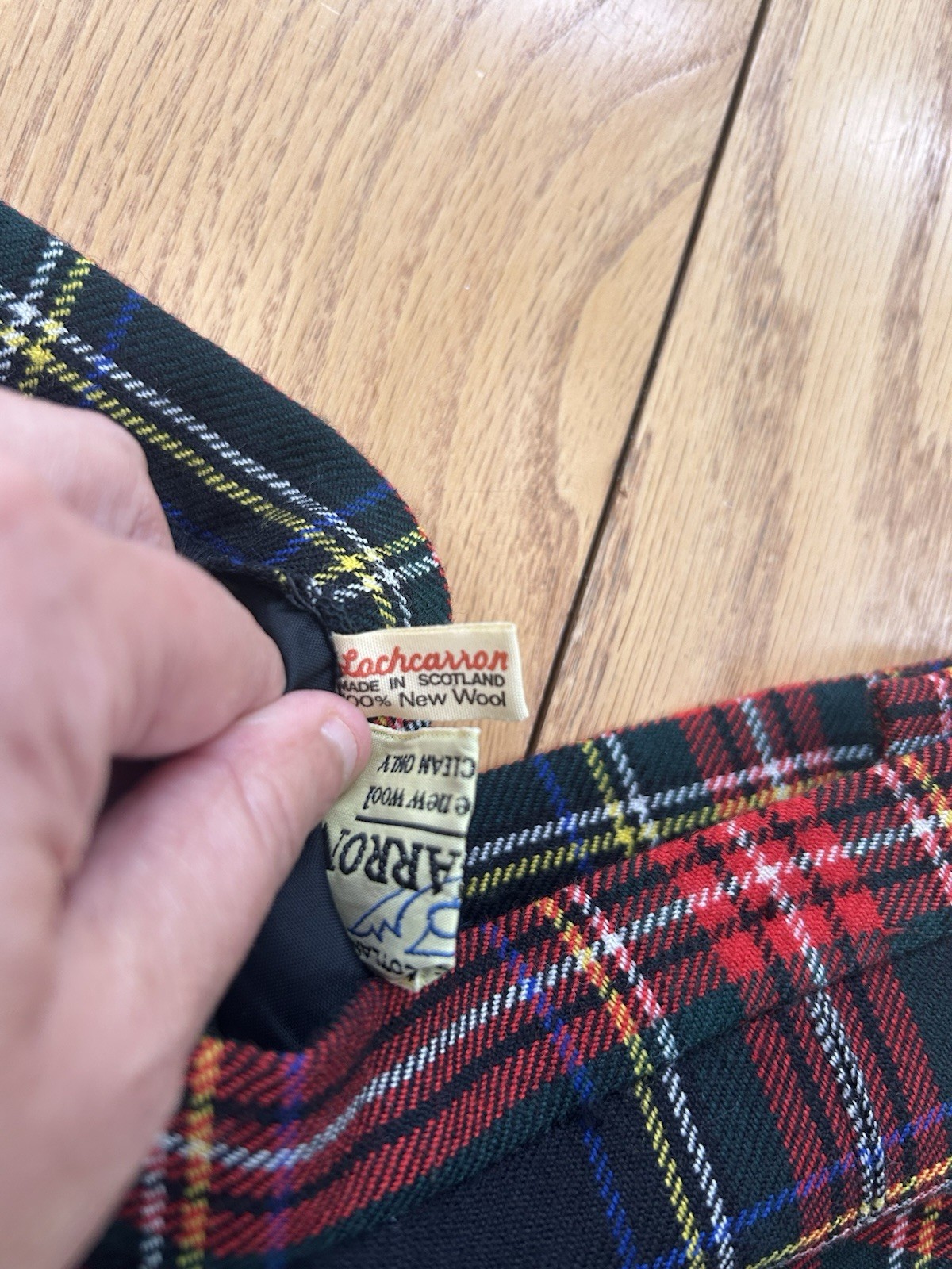 VTG Lochcarron Scotland Pure Wool Black Stewart Tartan Kilt Skirt Midi 27″ Waist