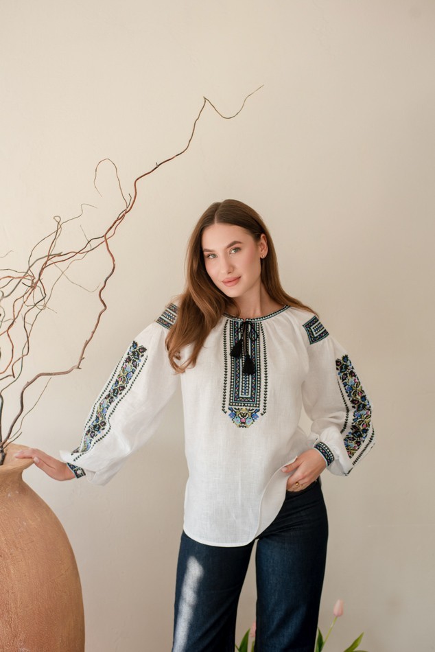 Ukrainian Embroidered White Linen Blouse Vyshyvanka Floral Boho Long Sleeve Folk