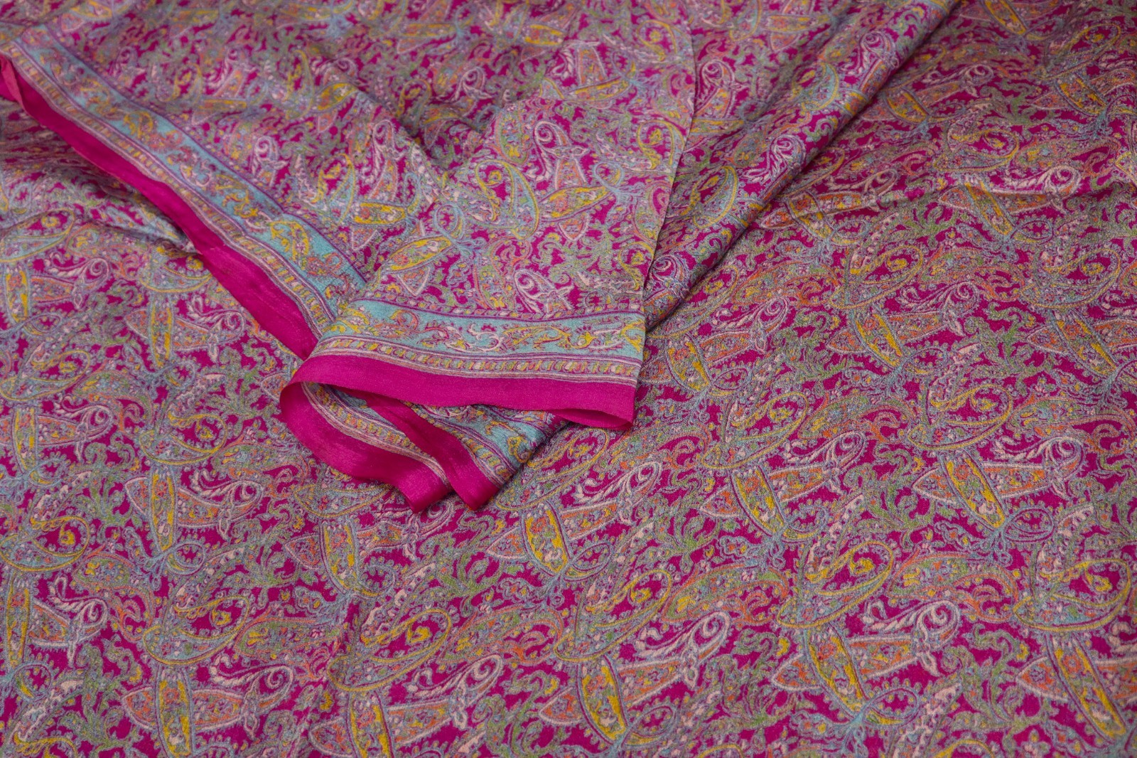 Vintage Chiffon Silk Saree, Lightweight Fabric for DIY & Sewing CS1228