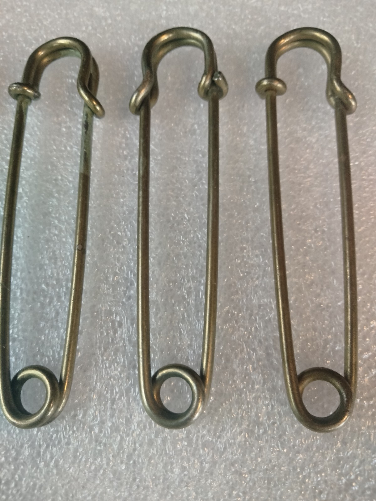 Set of 5 Brass/Metal Traditional Large 3″ ( 1 is 2.5 inch) safety pins / Kilt?