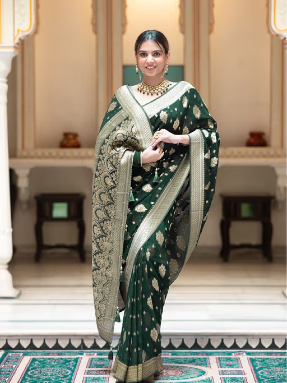 Woven Kanjivaram Pure Silk, Silk Blend Saree (Green)