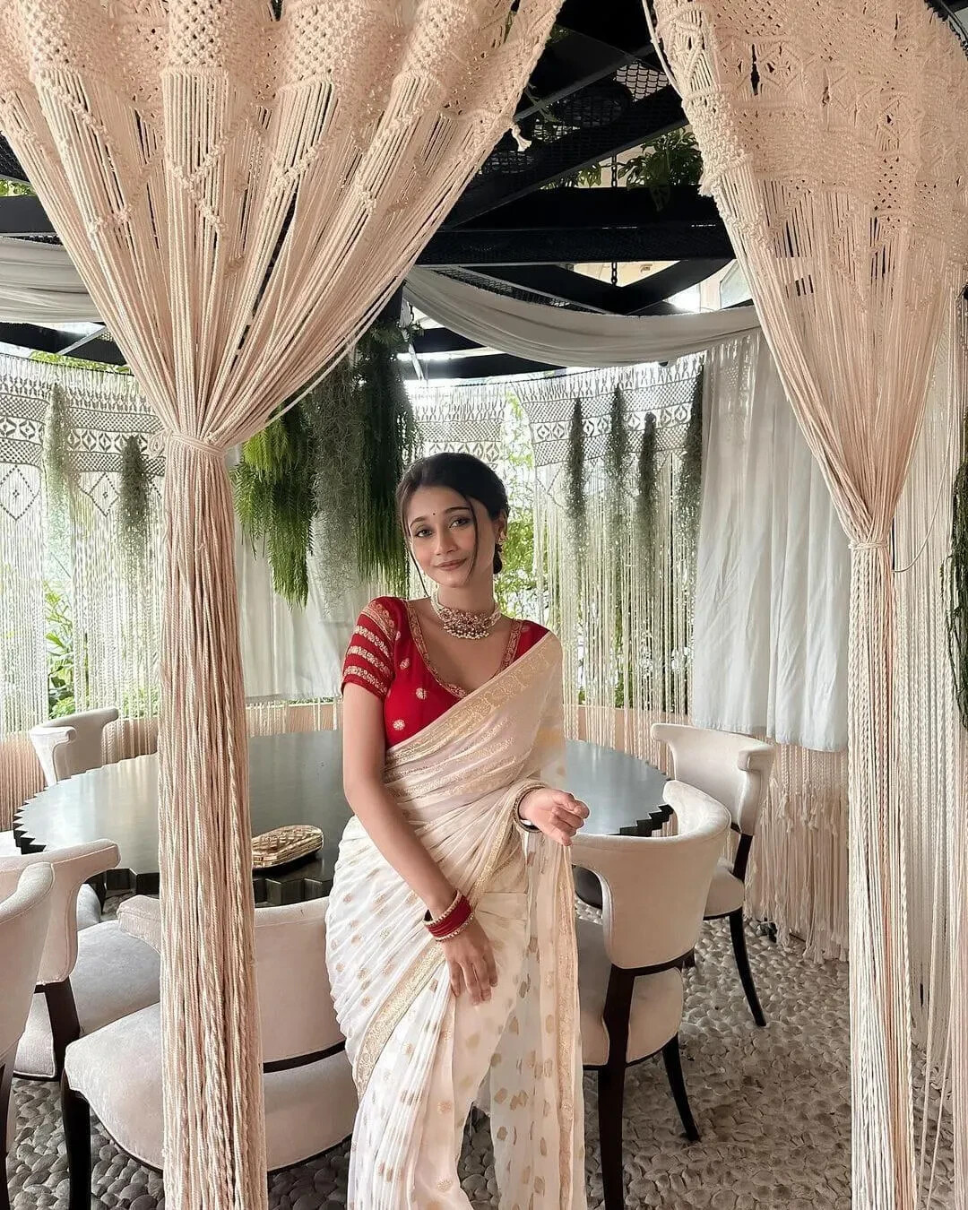 Red White Viscose Georgette Saree Gold Border Sari + FREE Petticoat & Blouse