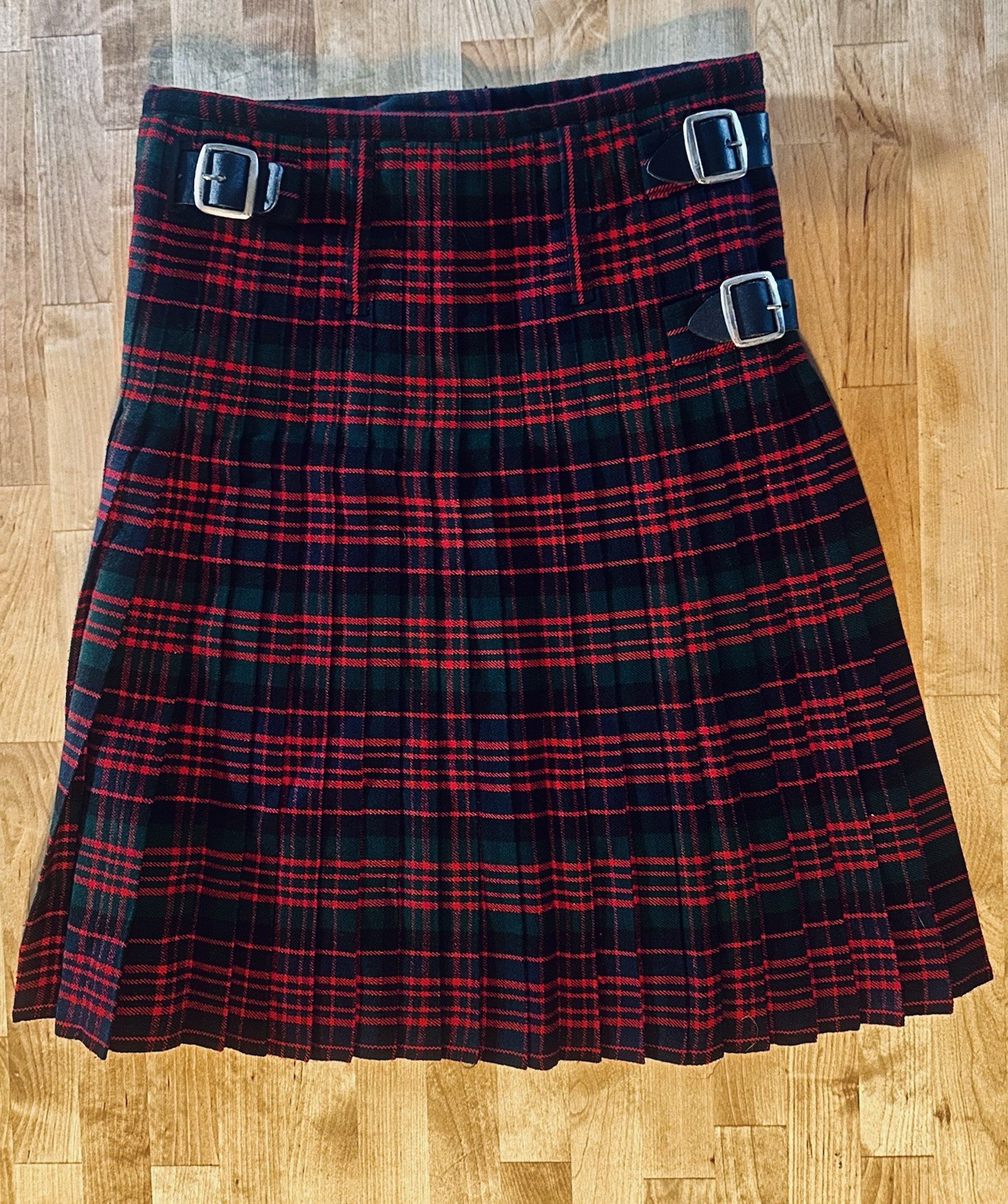 Scottish Design Tartans Red/Green/Black 100% Wool Tartan Plaid Kilt Size 30