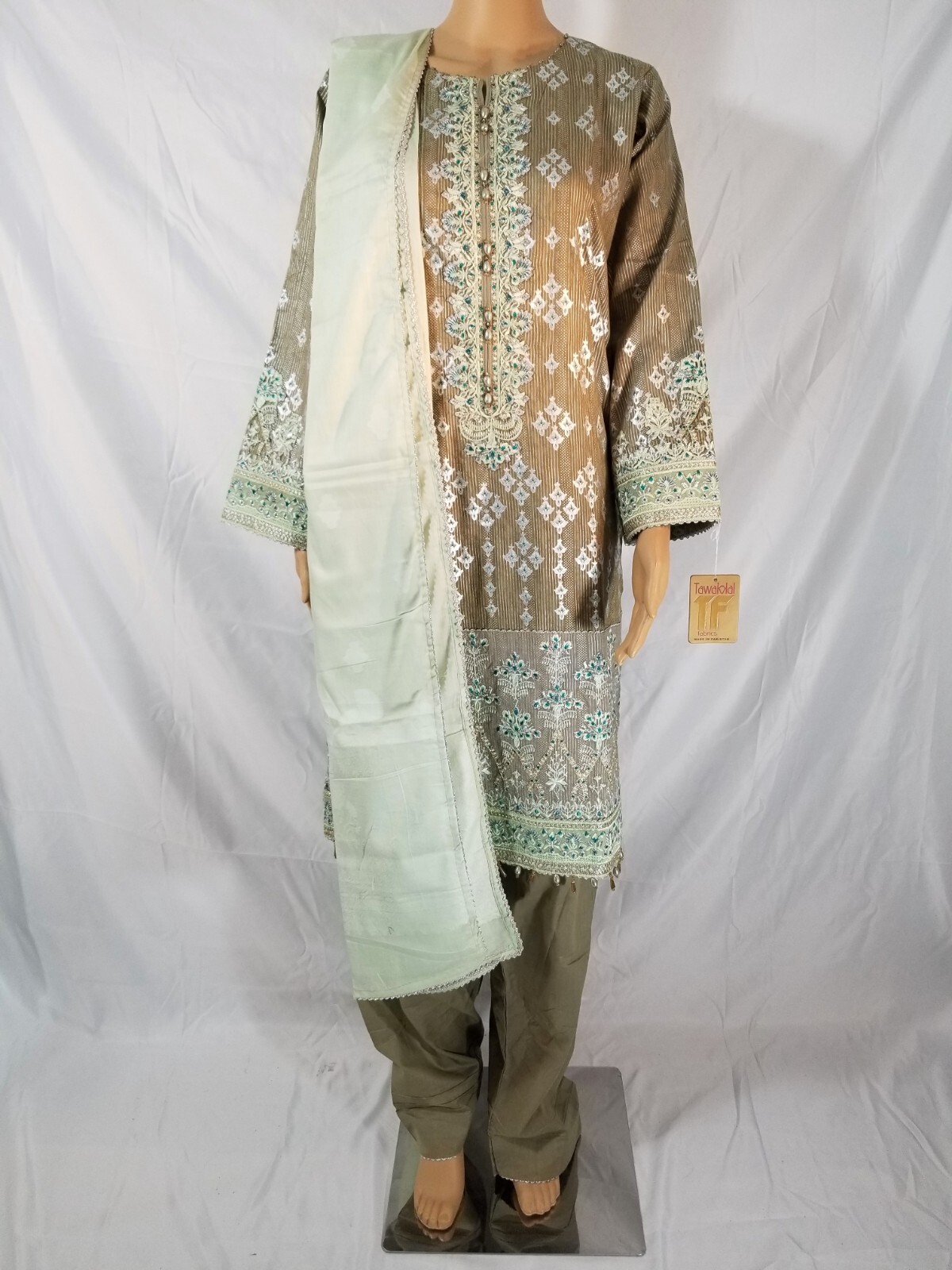 SemiFormal Jacquard Cotton Broshia Embroidered 3PC Shalwar Kameez Pakistani L/43