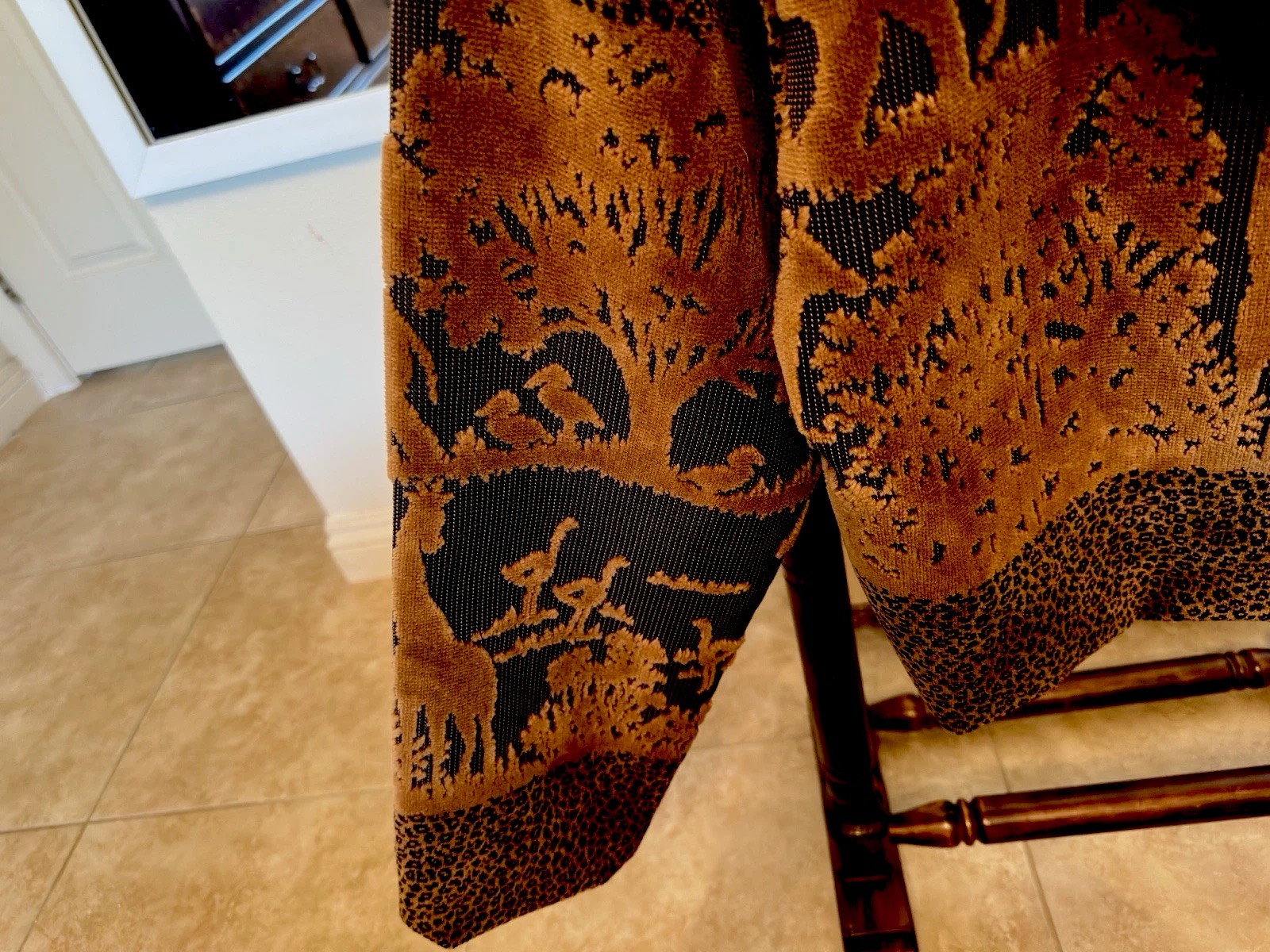 vtg Paco Soler Elephant-Giraffe- Flamingo Bird- Trees woven tapestry jacket. M/L