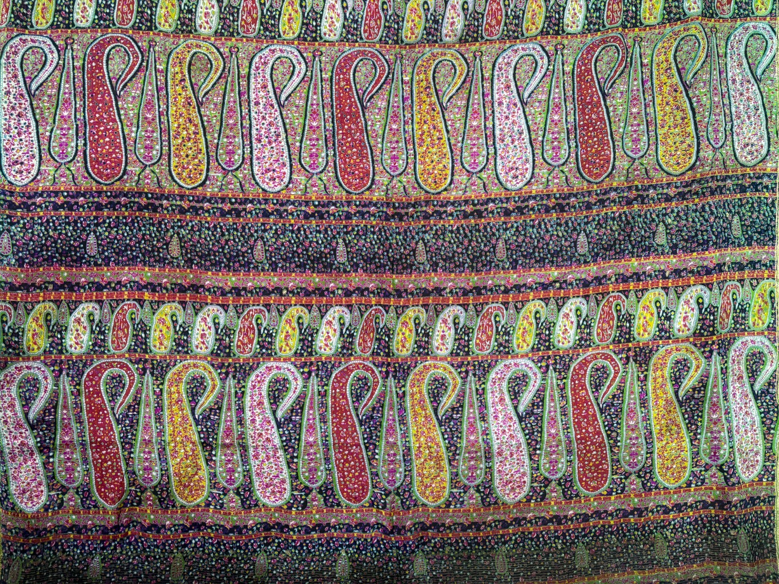 Vintage Chiffon Silk Saree, Lightweight Fabric for DIY & Sewing CS1117