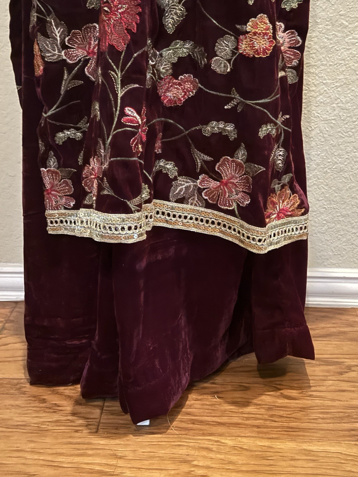3 Pc Velvet Shalwar Khameez Size 40