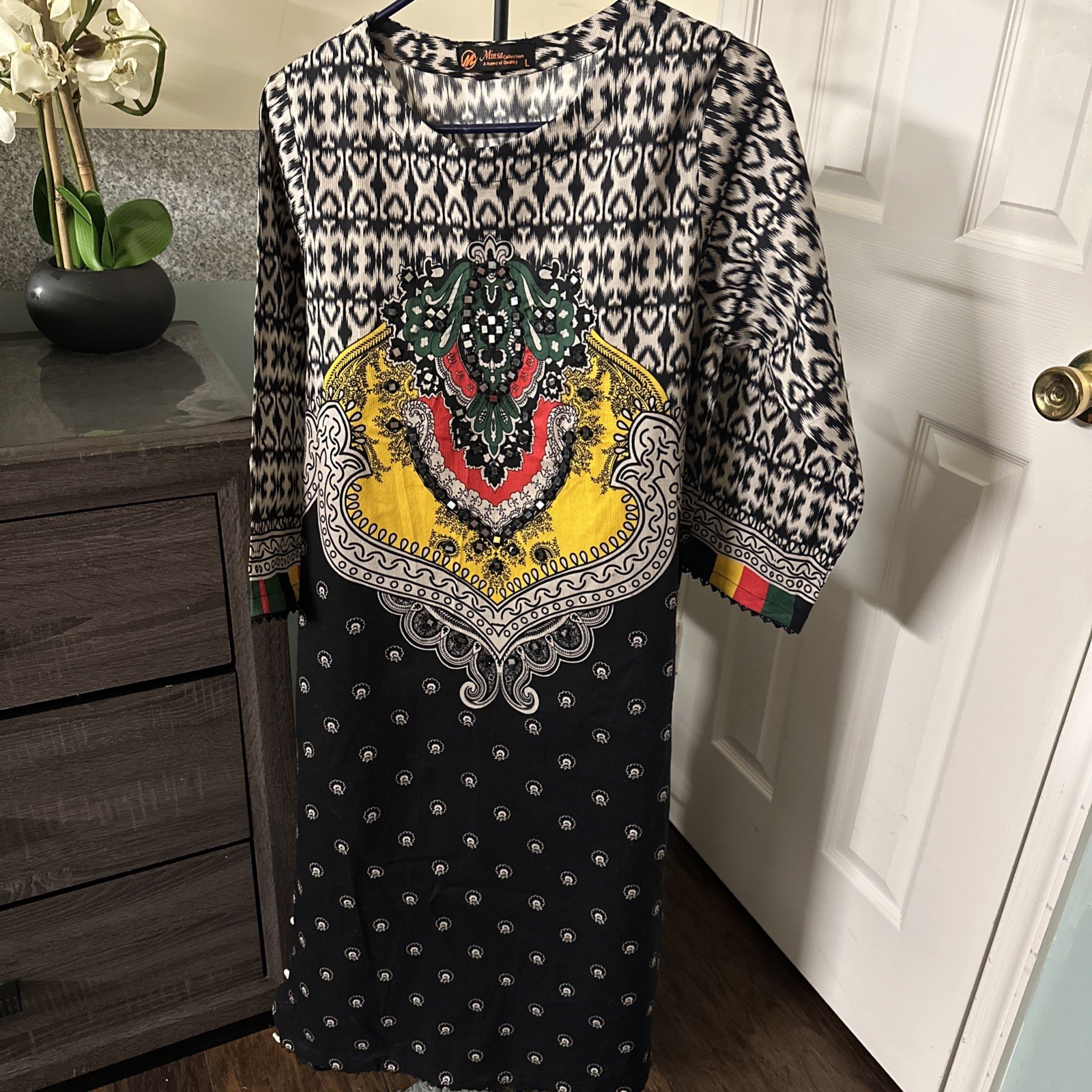 pakistani womens shalwar kameez Mirror Embellished Ready Wear Size L