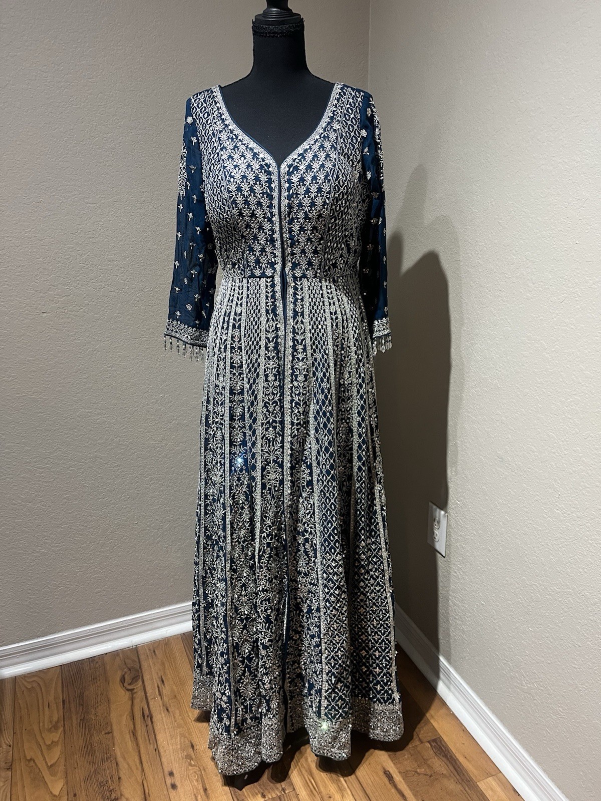 Handmade Women’s Blue Embroidered lengha Gown w/ Net Dupatta, L