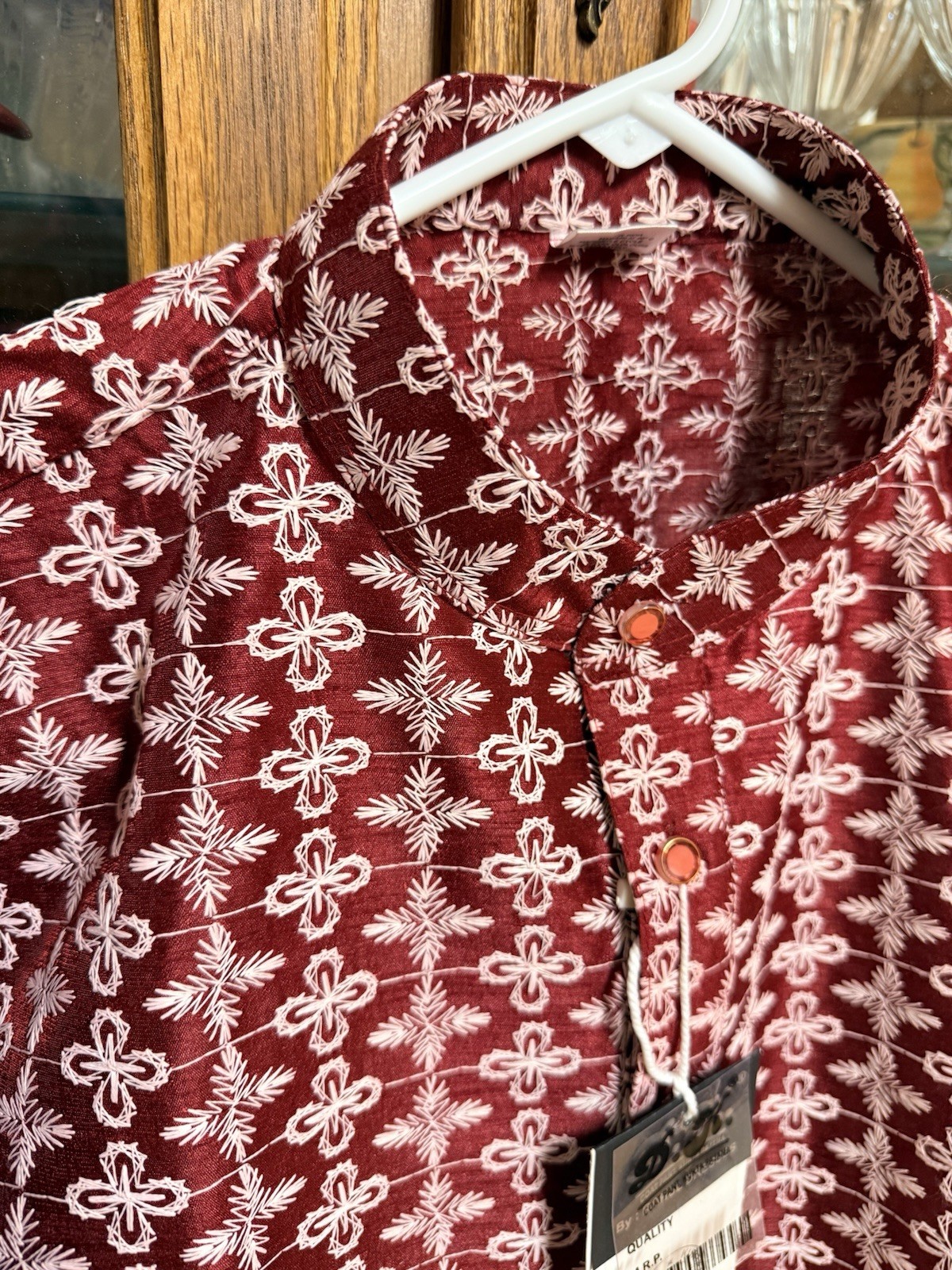 NWT Men’s Kurta PAJAMA SET SZ 40 M/L Art silk MAROON WHITE EMBROIDERY India-USA