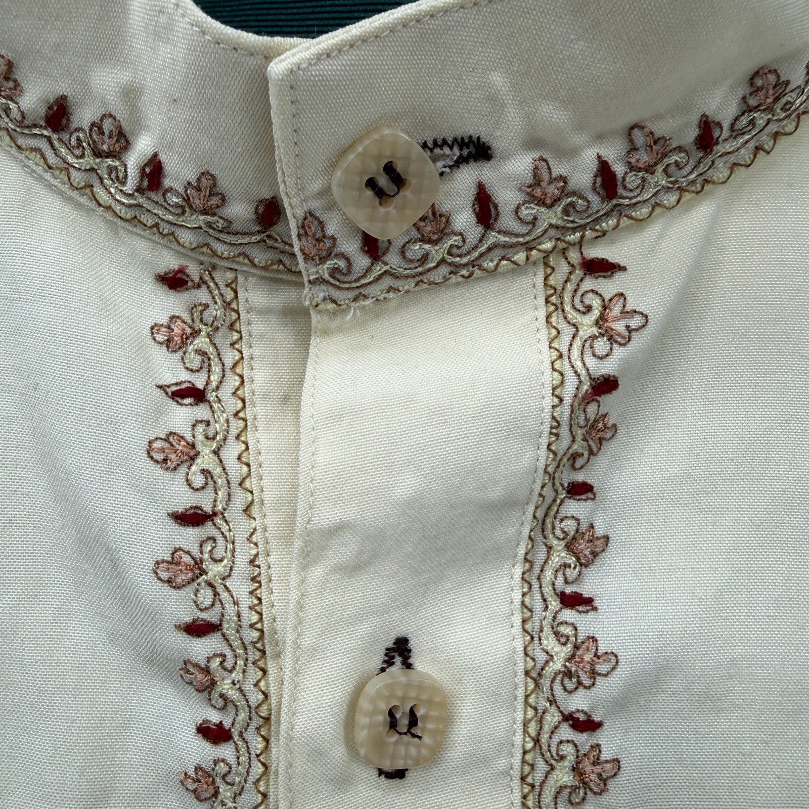 Khurana’s Men’s Cream Embroidered Kurta Pajama Size 38 Medium