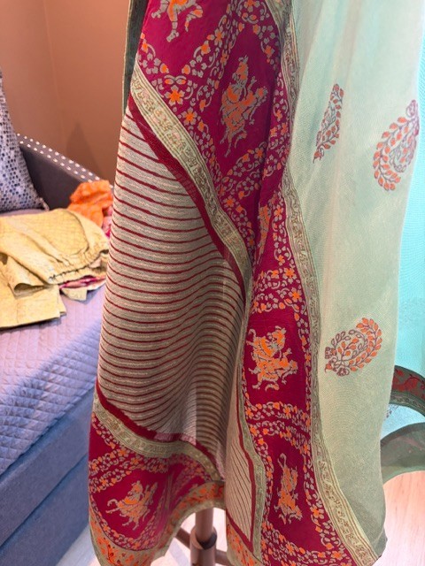 PAKISTANI 3 PC OUTFIT ONE OF A KIND MEDIUM TO LARGE SIZE