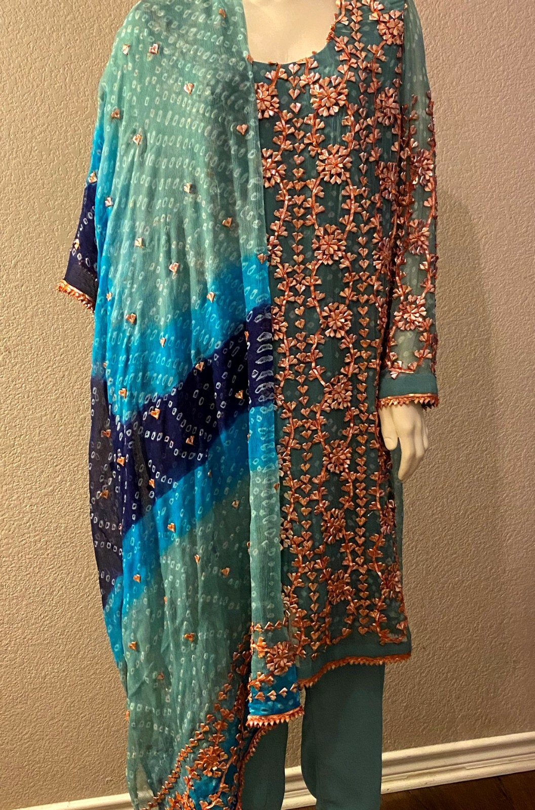 Brand new 3 Pc Chiffon Gotta Suit Pakistani Dress Gray Blue Size Large