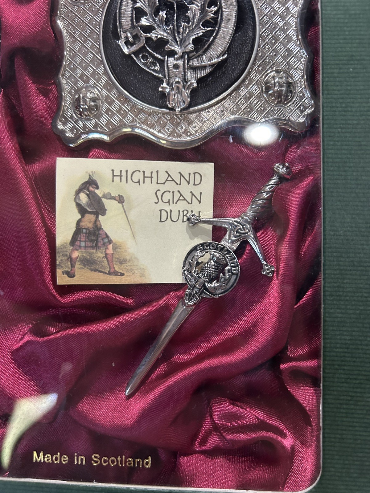 New Scottish Thistle Clan Crest Pewter Gift Set – Sgian Dubh, Kilt Pin, Buckle