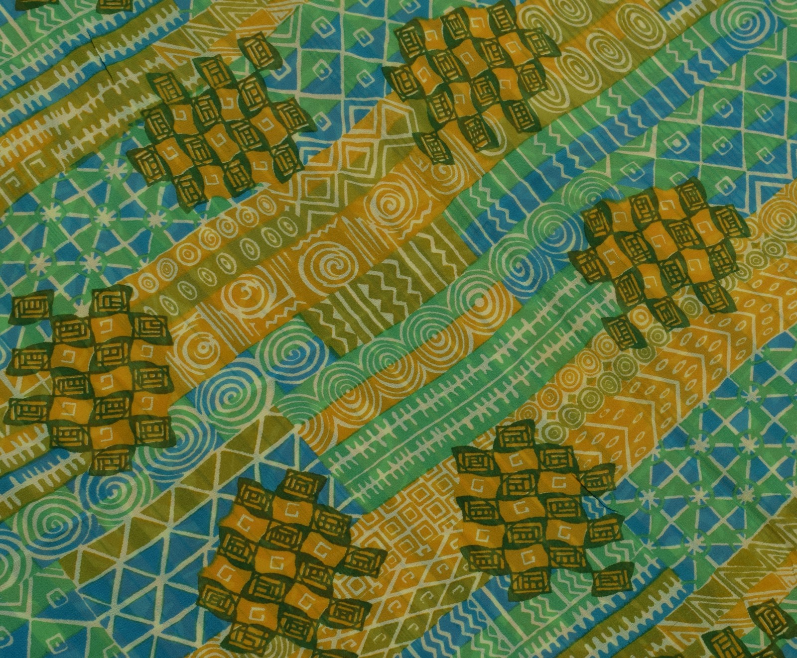 Sushila Vintage Indian Saree Pure Georgette Silk Printed 5 Yard Craft Fabric