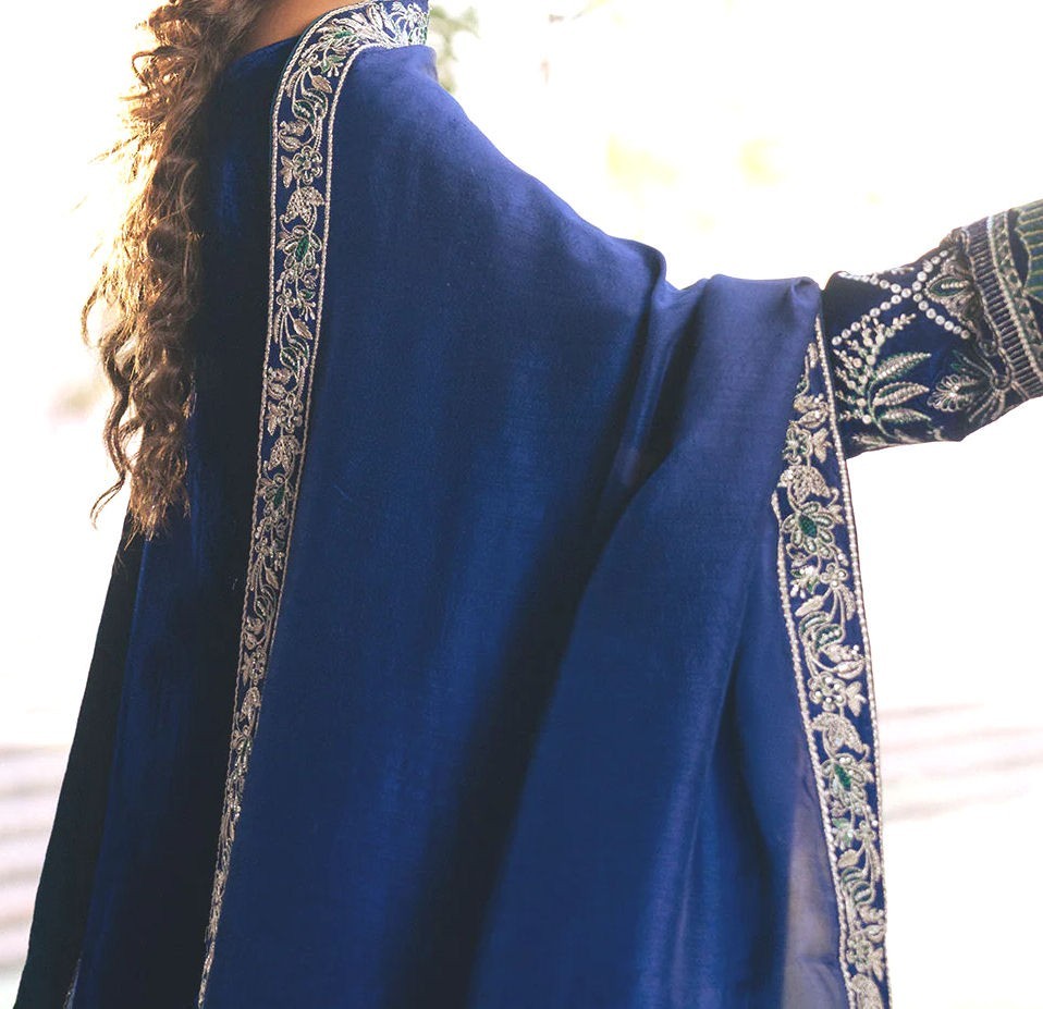 Maryum & Maria Women’s Micro Velvet Deep Blue Salwar Kameez w/ Dupatta – Medium