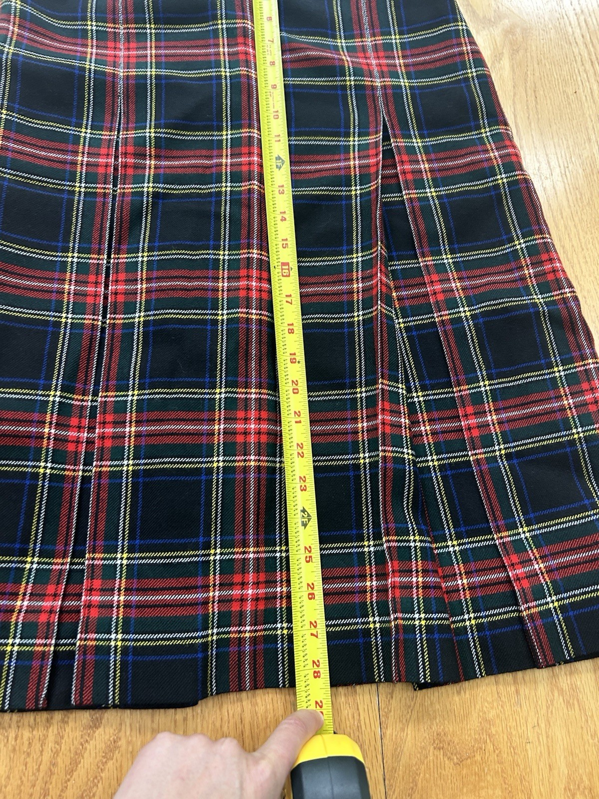 VTG Lochcarron Scotland Pure Wool Black Stewart Tartan Kilt Skirt Midi 27″ Waist
