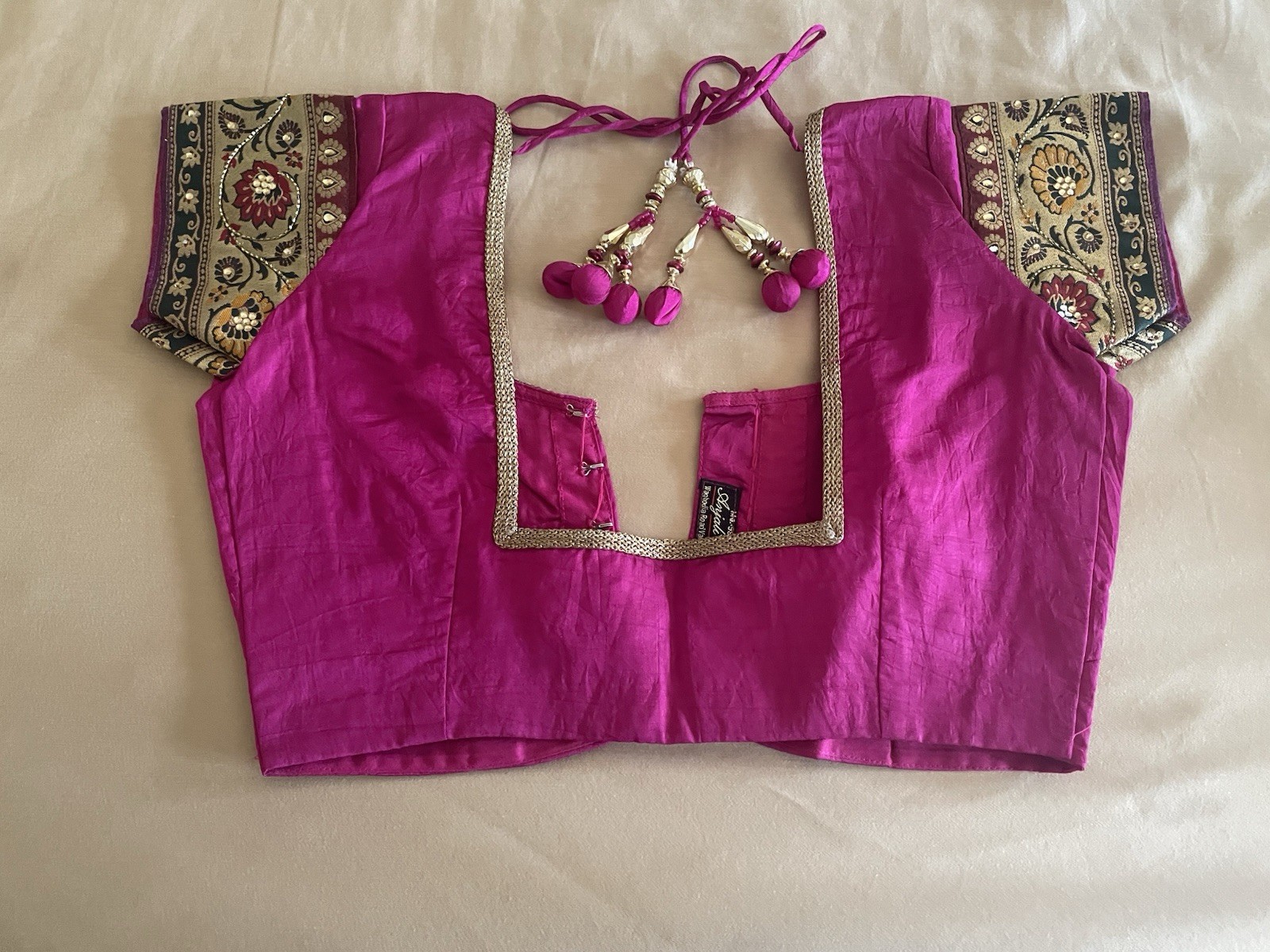 The Silk Base Party Wear Saris/Sarees With Designer Blouses Cup Size 34