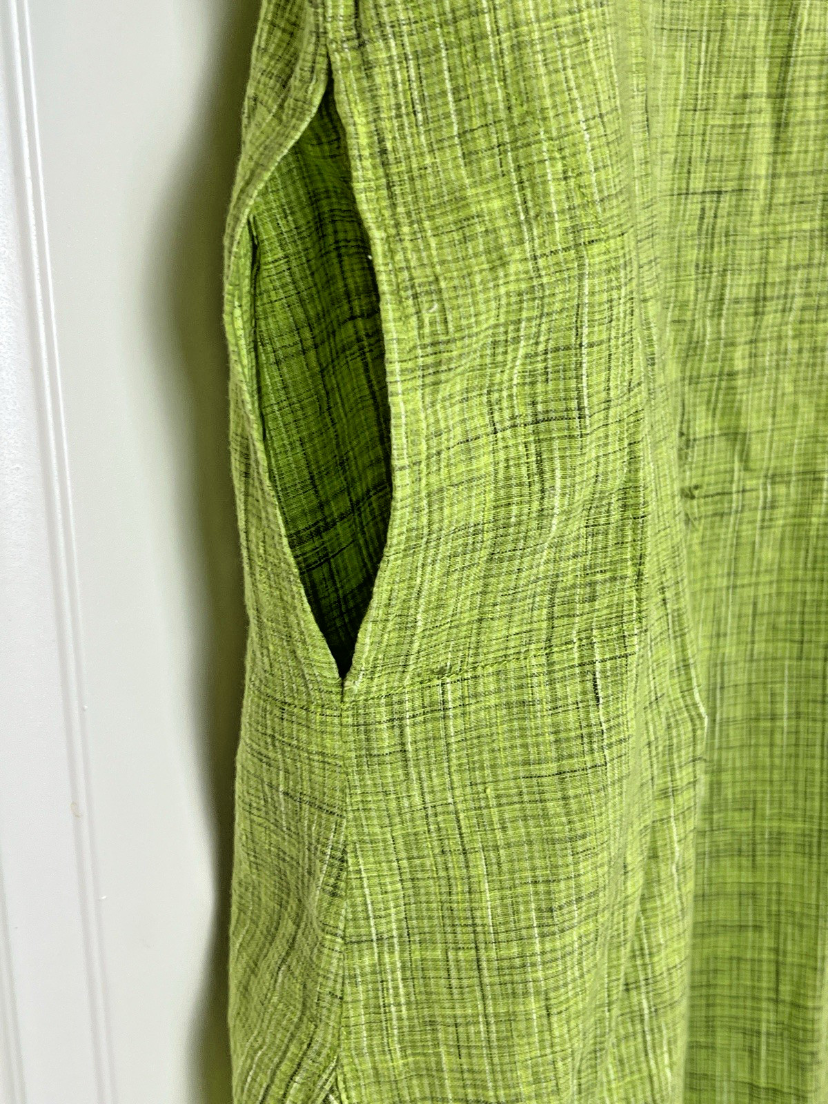 Vibrant Lime Green Kurta Linen Blend Long Sleeves Size 40 side slit