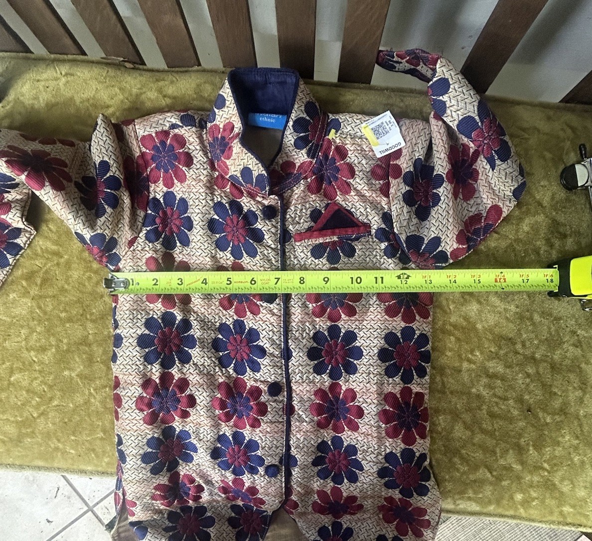 Indian Ethnic Boys Kurta Size 5 Beige burgundy gold Style Festive