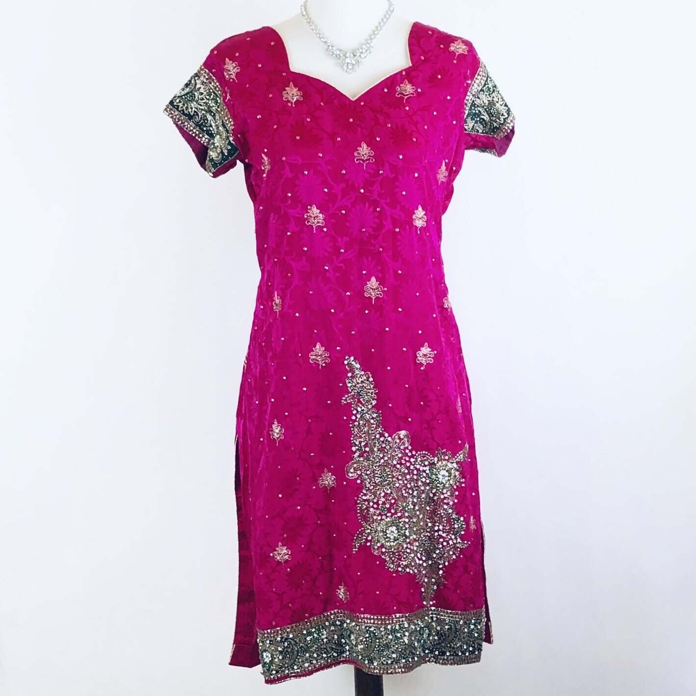 Indian Bollywood Jeweled Anarkali Dress Tag Size 38 Fuchsia Silk Festival