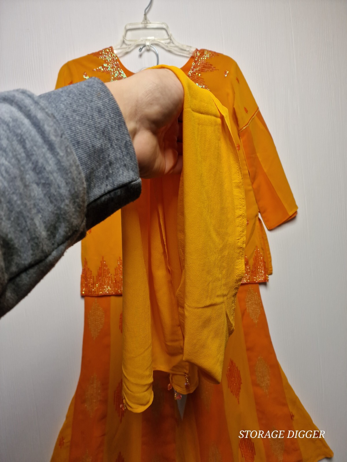 Indian Dupatta Kurta Sharara Set Women’s 36 Orange Sequin Round Neck Formal