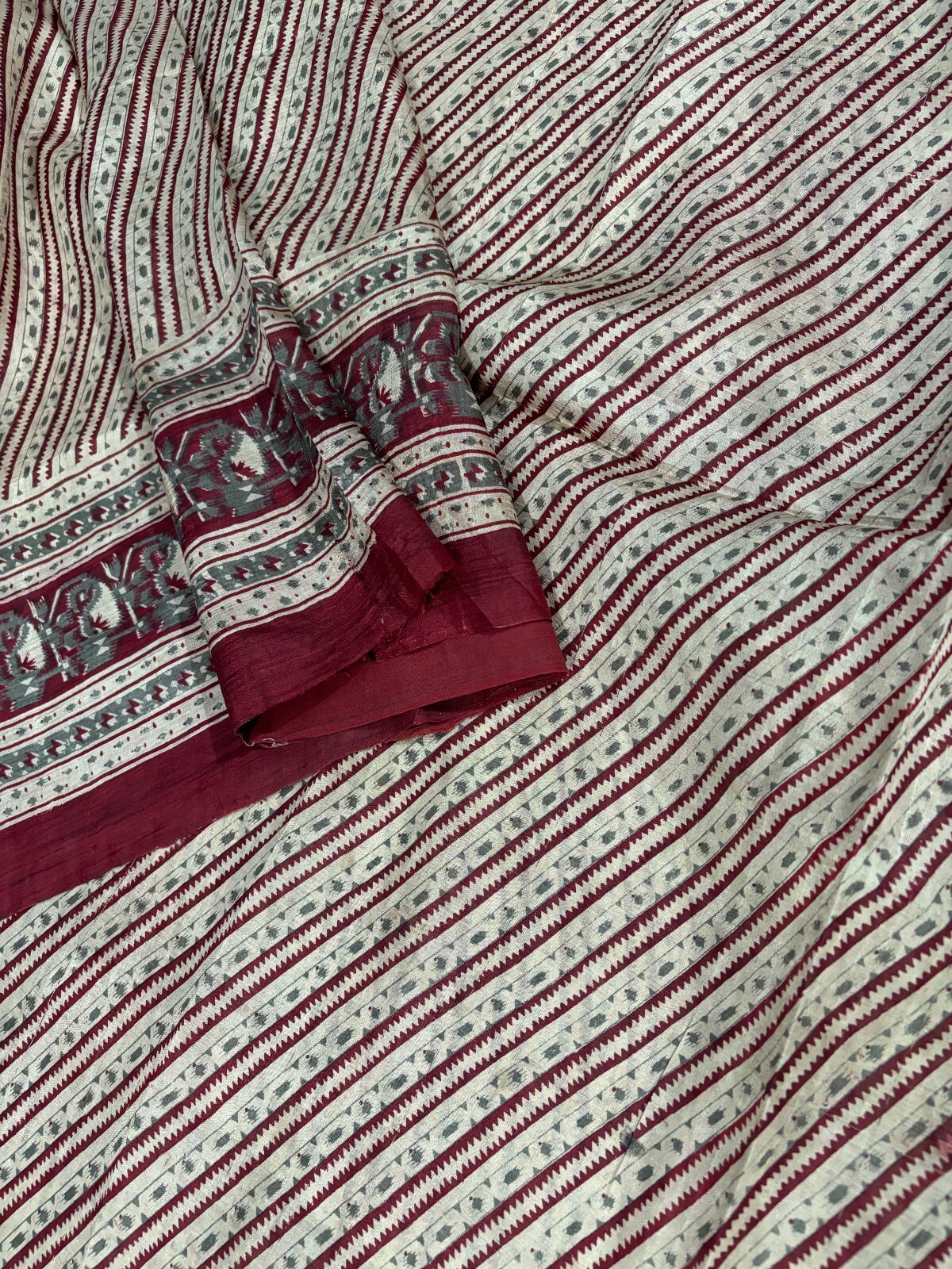 100% Pure Silk Saree | Recycled Indian Sari Fabric | Craft Dress Material SS1752