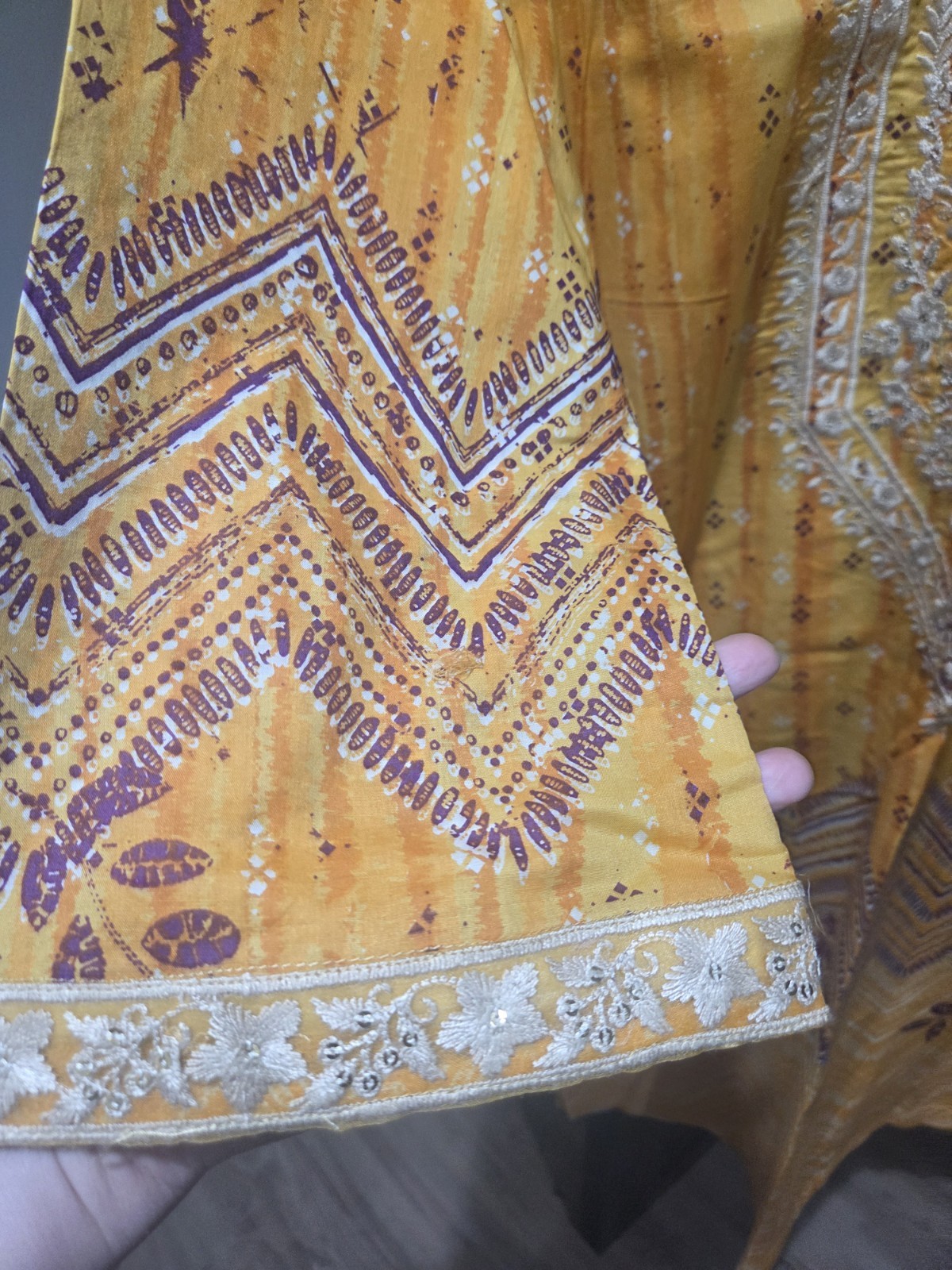 J. Shalwar Kameez Pakistani