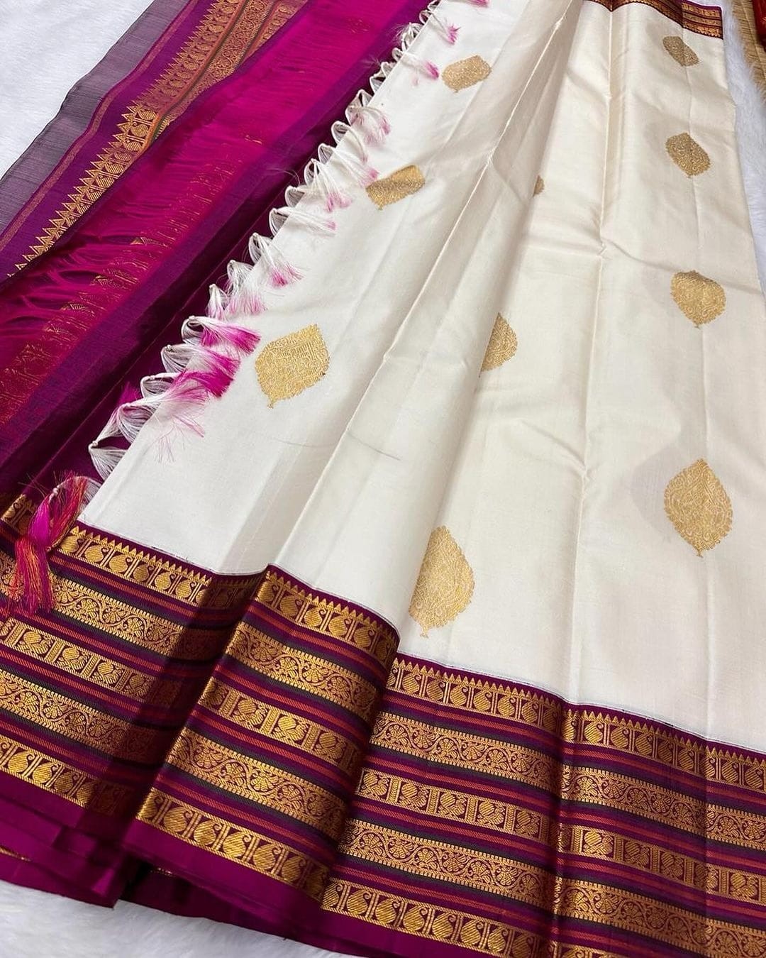 Women Banarasi Silk Saree Zari Buti Work White Color With Blouse Piece