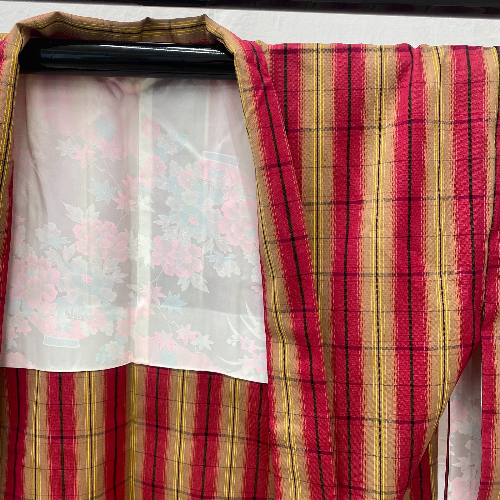 Japanese Vintage Kimono Haori Jacket Polyester Red Traditional Embroidery 30in