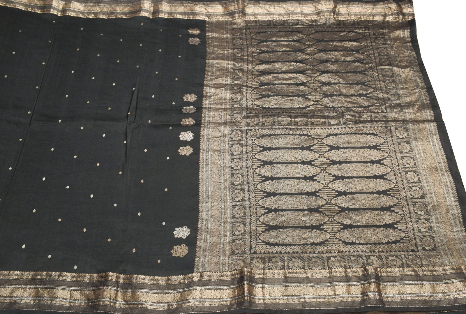 Sushila Vintage Black Pure Silk Saree Gold Silver Zari Brocade Kanjivaram Sari F