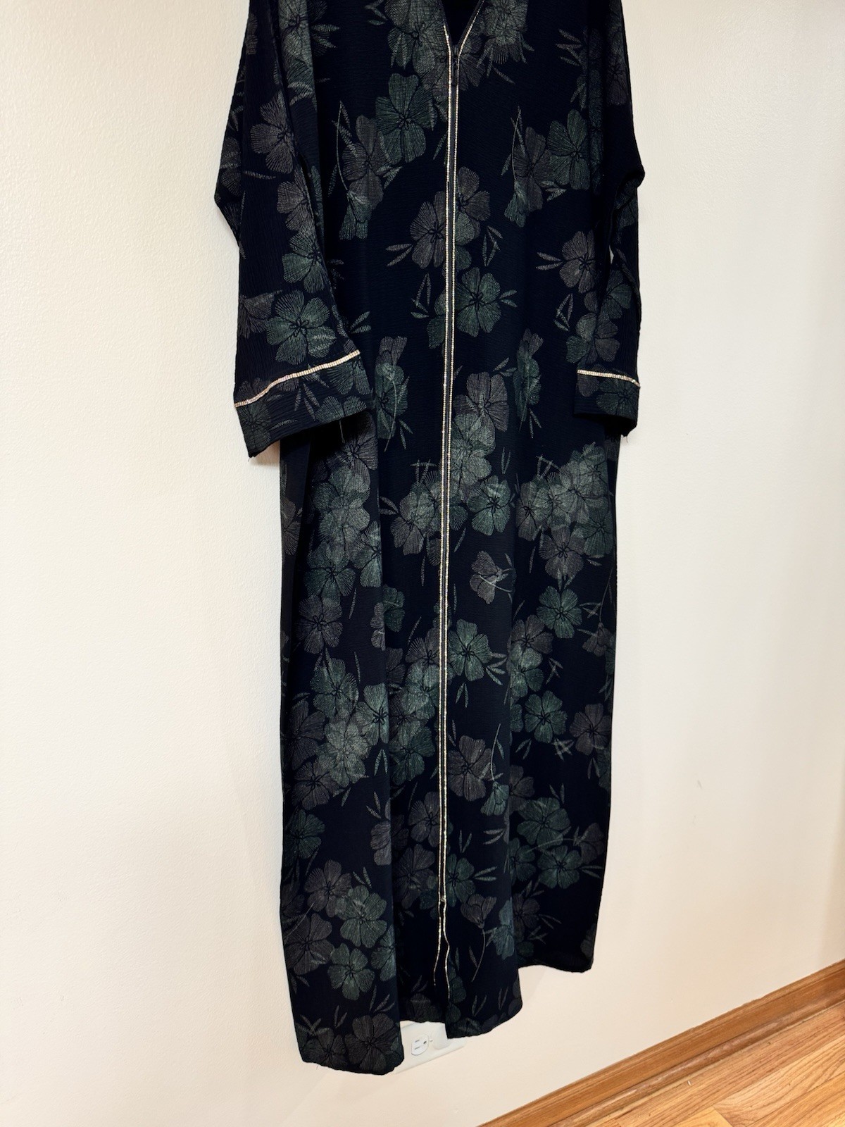 Abaya Islamic Wear Maxi Long Sleeved Dress Size XL / XXL Black Floral Green NEW