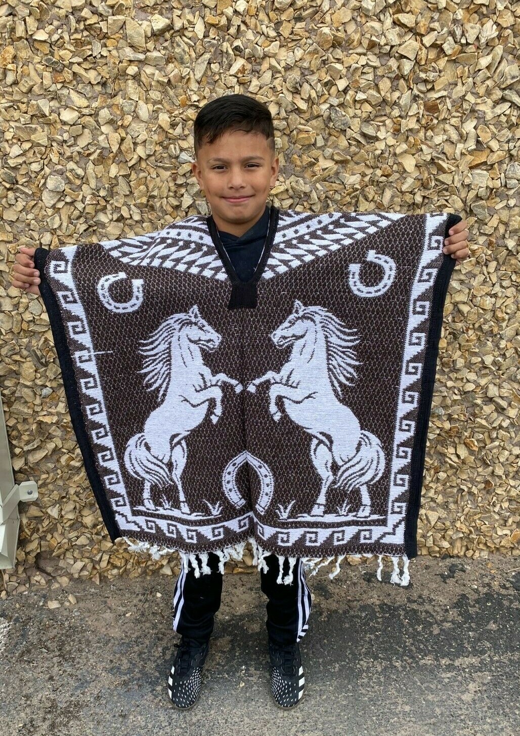 KIDS PONCHO, HORSES ,COSTUME ,BLANKET GABAN ,6-12 YEARS , NEW , BROWN & WHITE